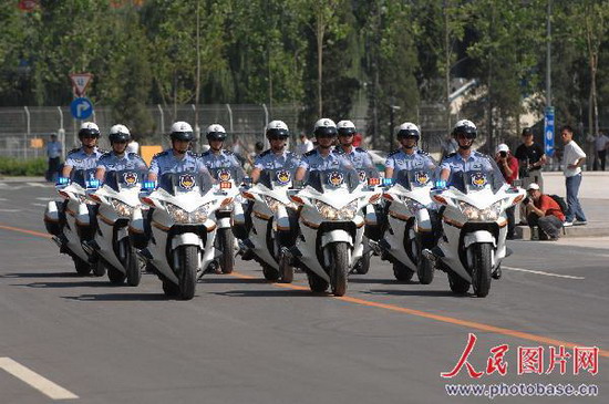 朱泳腾新剧《猎枭》第二次握手老友陆毅-beats365(图2)