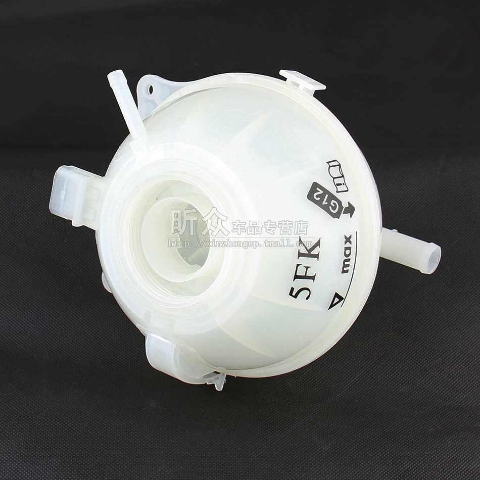 李易峰登《出色WSJ.》12月封面 携手Gentle Monster探索全新品牌合作模式-beats365唯一官网(图2) beats365唯一官网