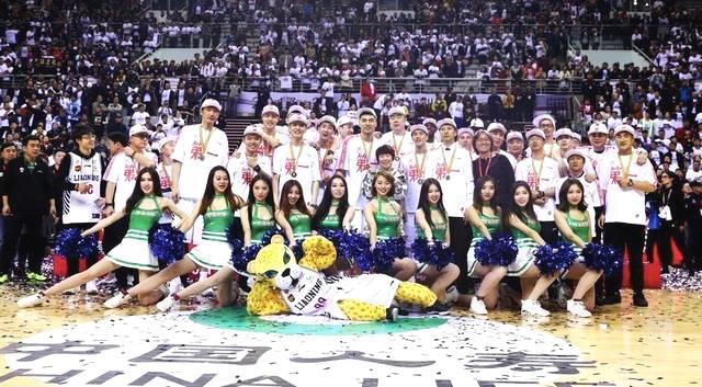 beat365平台入口|李晨nic现身上海时装周 直面“孤独”人生传递潮流惊喜